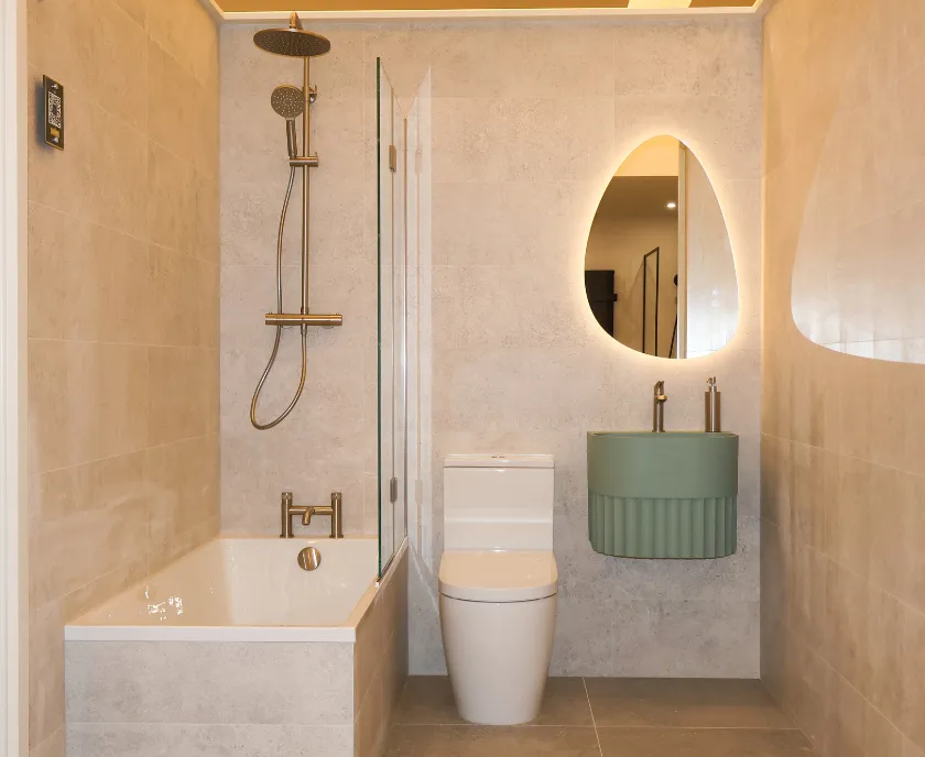 A Compact Bathing Layout with Gentle Curves